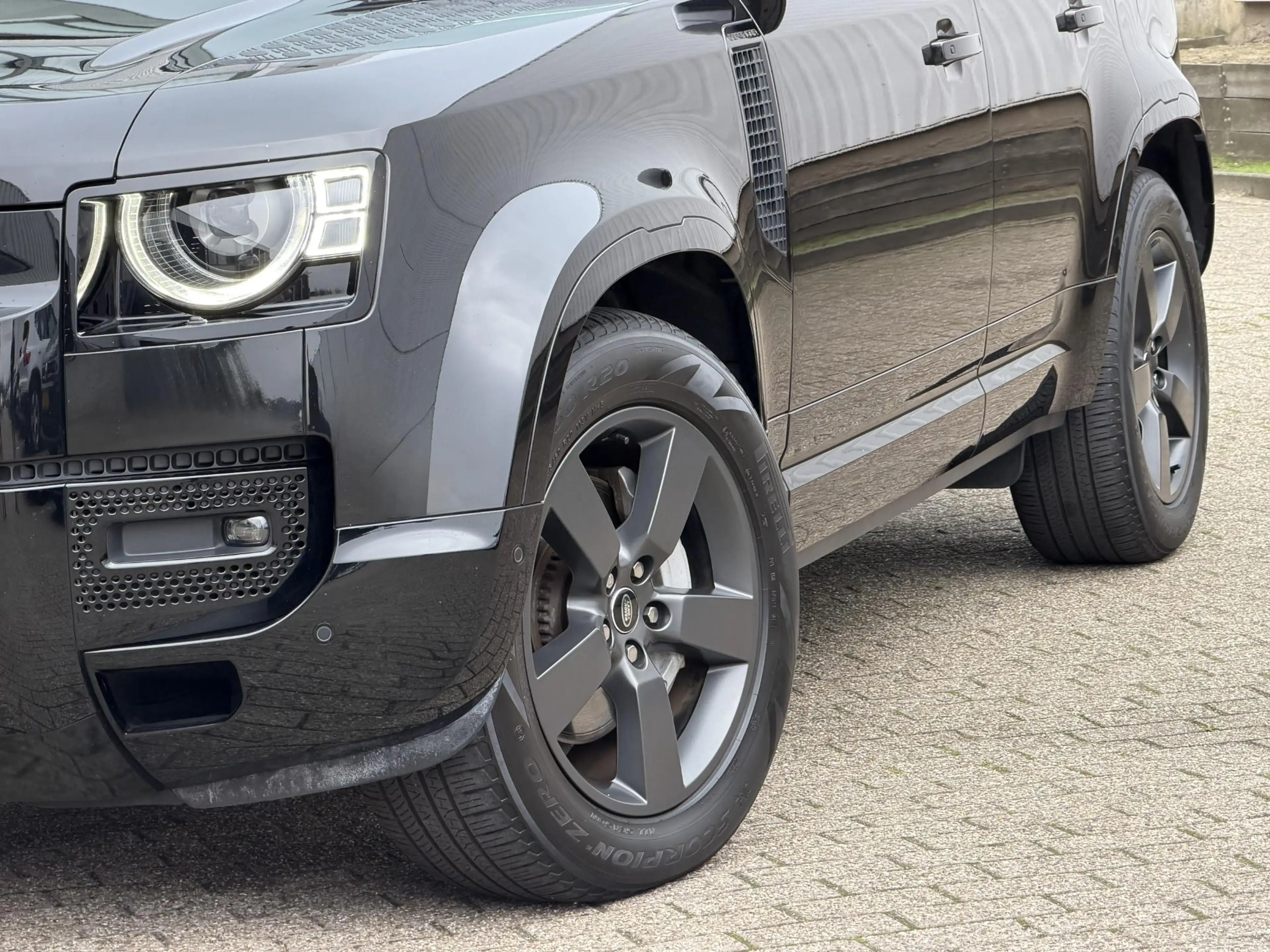 Land Rover Defender 110 2.0 P400e 110 X-Dynamic HSE | NL-Auto/6-pers./ — photo 13