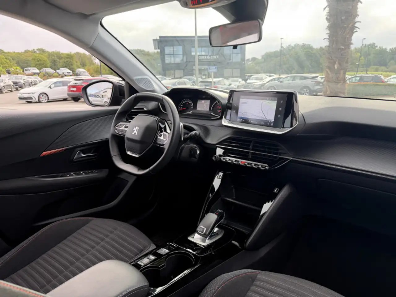 Peugeot 208 208 — photo 7