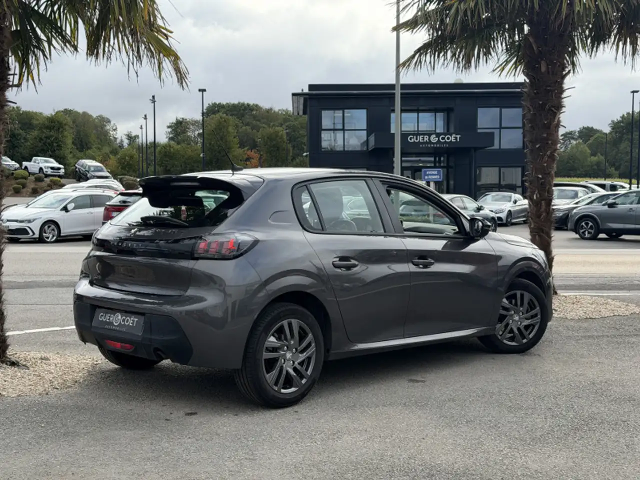 Peugeot 208 208 — photo 3