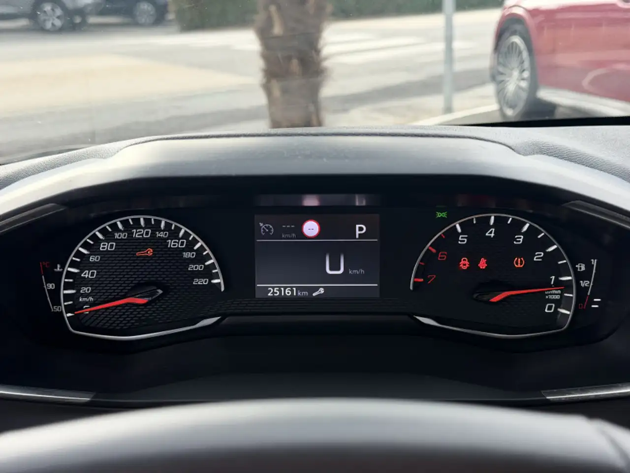 Peugeot 208 208 — photo 15