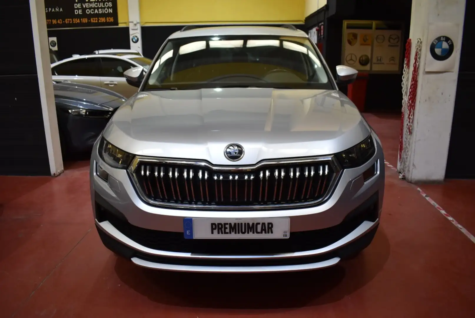Skoda Kodiaq 2.0TDI AB tech Style 4x2 DSG 110kW Plateado - 2