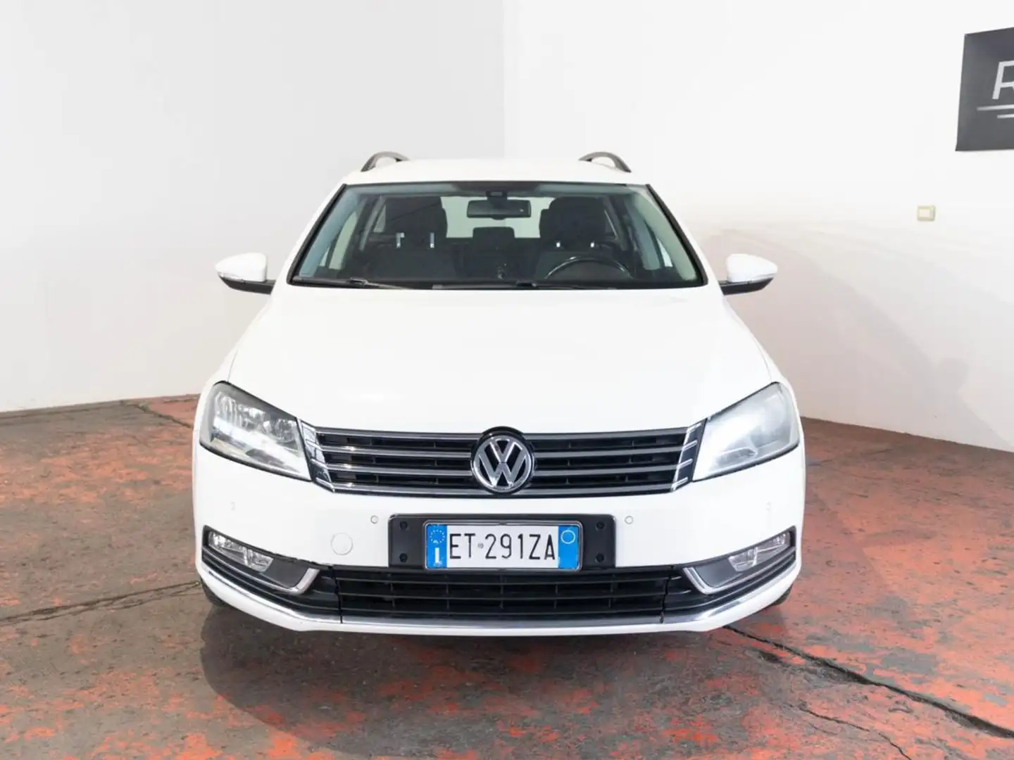 Volkswagen Passat 1.6 TDI Blanc - 2