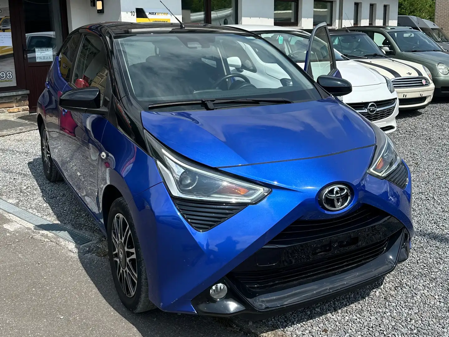 Toyota Aygo 1.0i VVT-i x Lpg Bleu - 1