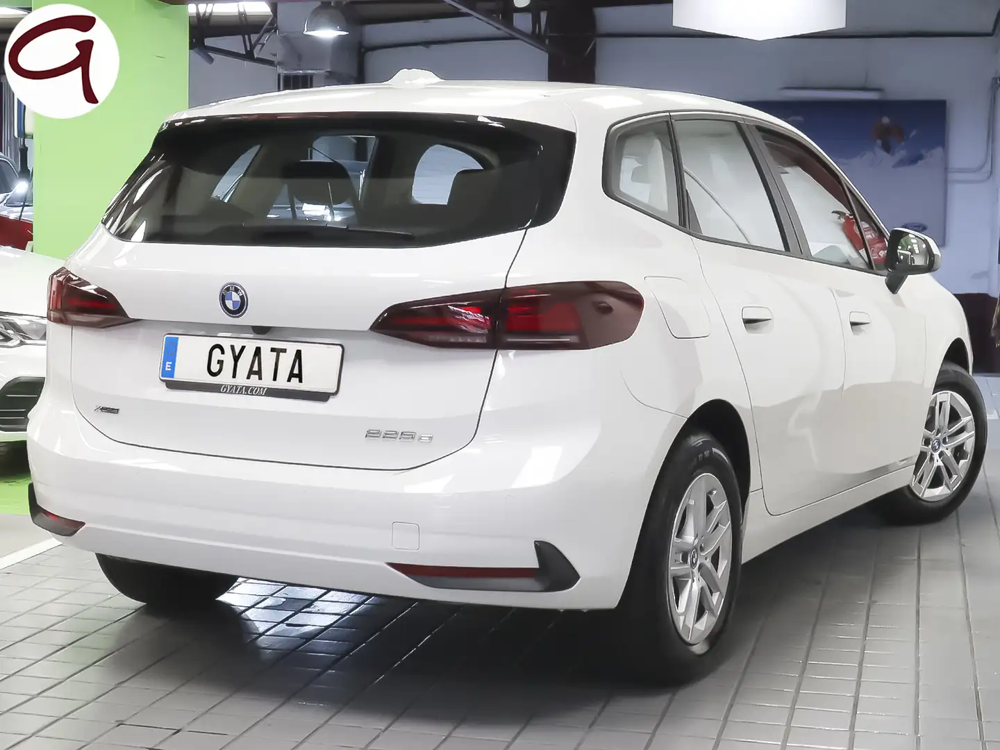 BMW Active Hybrid 5 225e Tourer xDrive Білий - 2