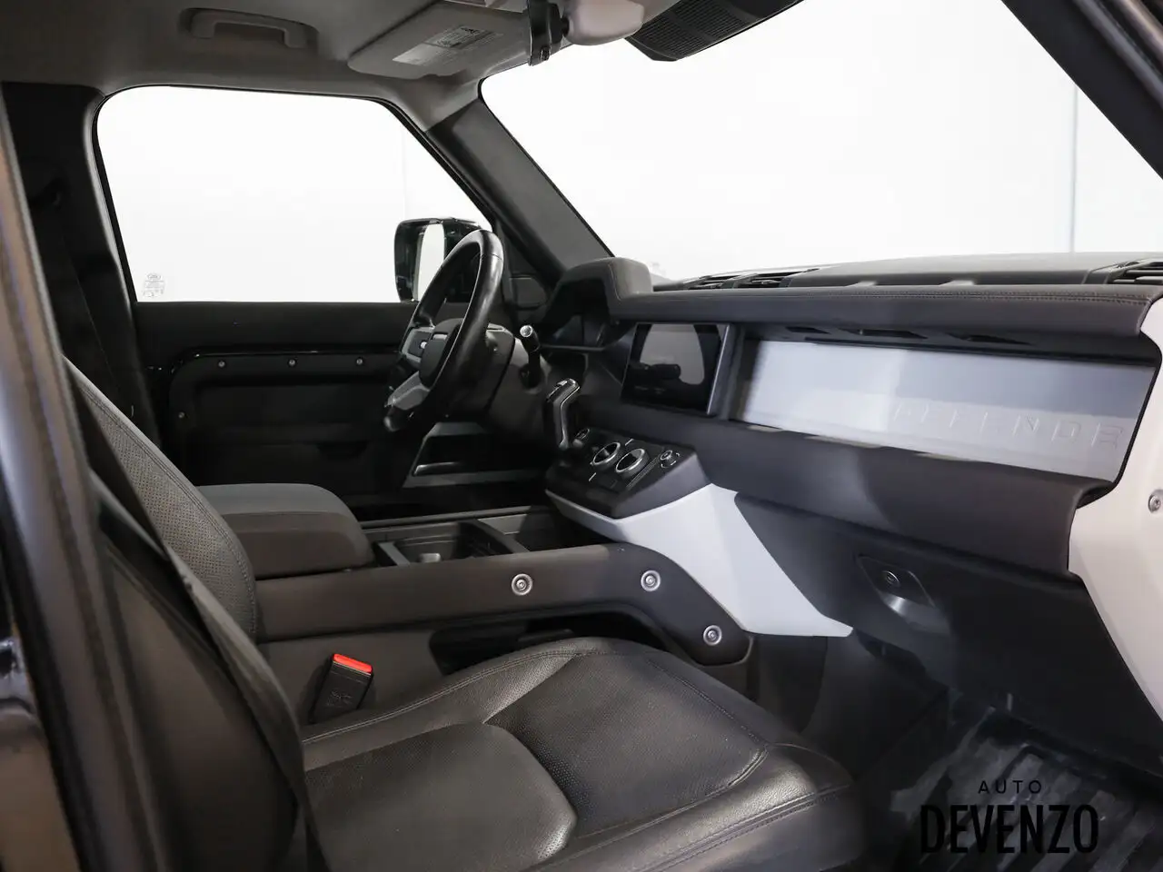 Land Rover Defender снимка Land Rover Defender