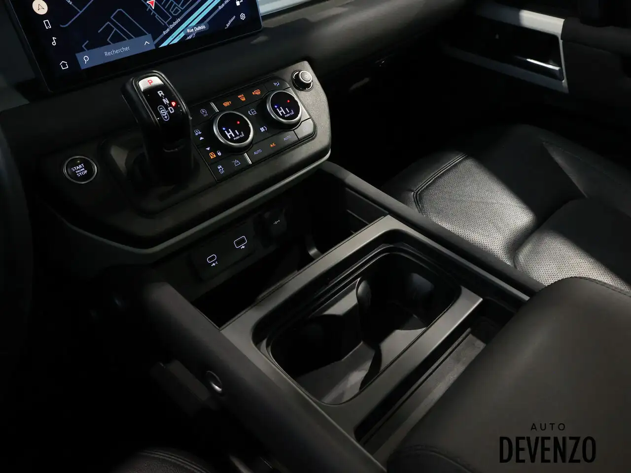 Land Rover Defender снимка Land Rover Defender