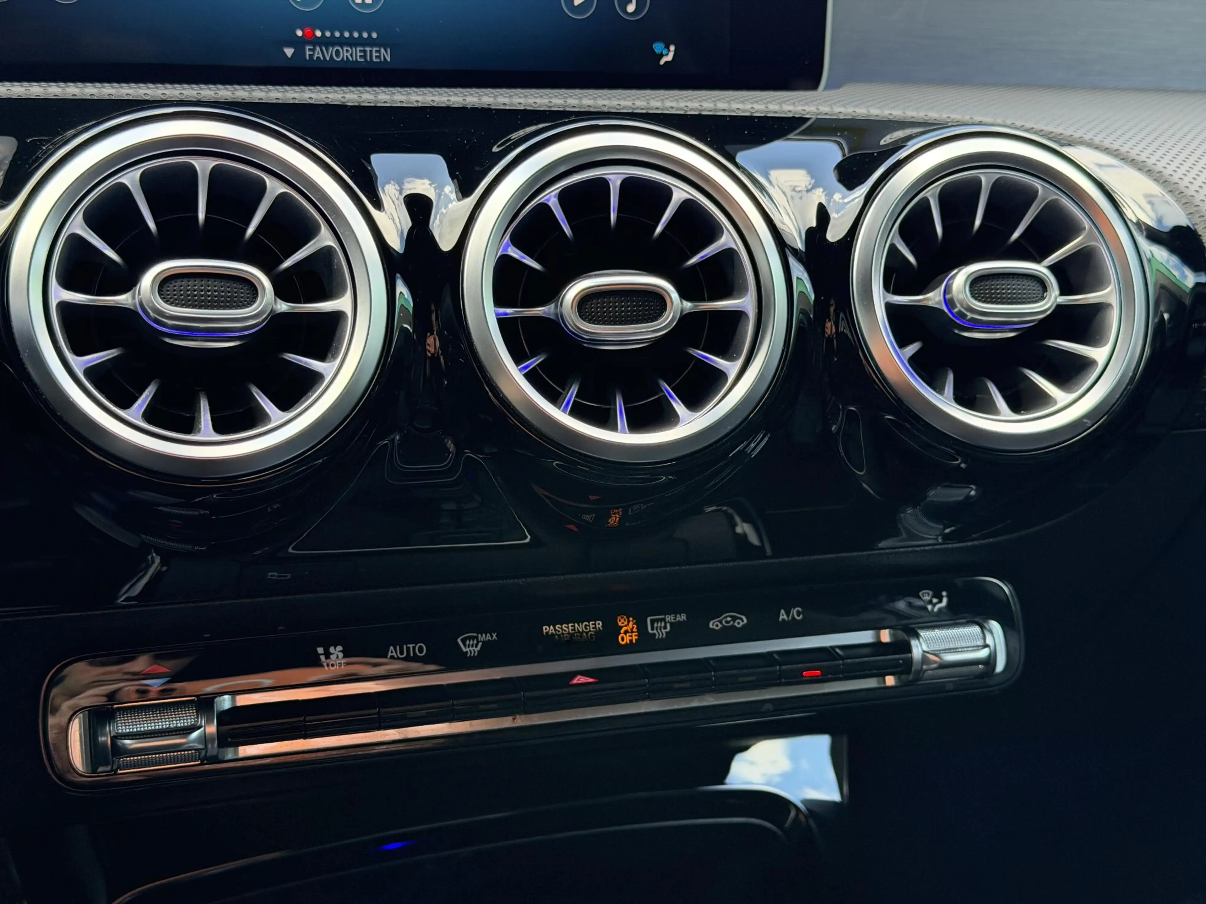 Mercedes-Benz A 200 Launch Edition Premium Plus EDTION ONE AMG | PANOR — photo 16