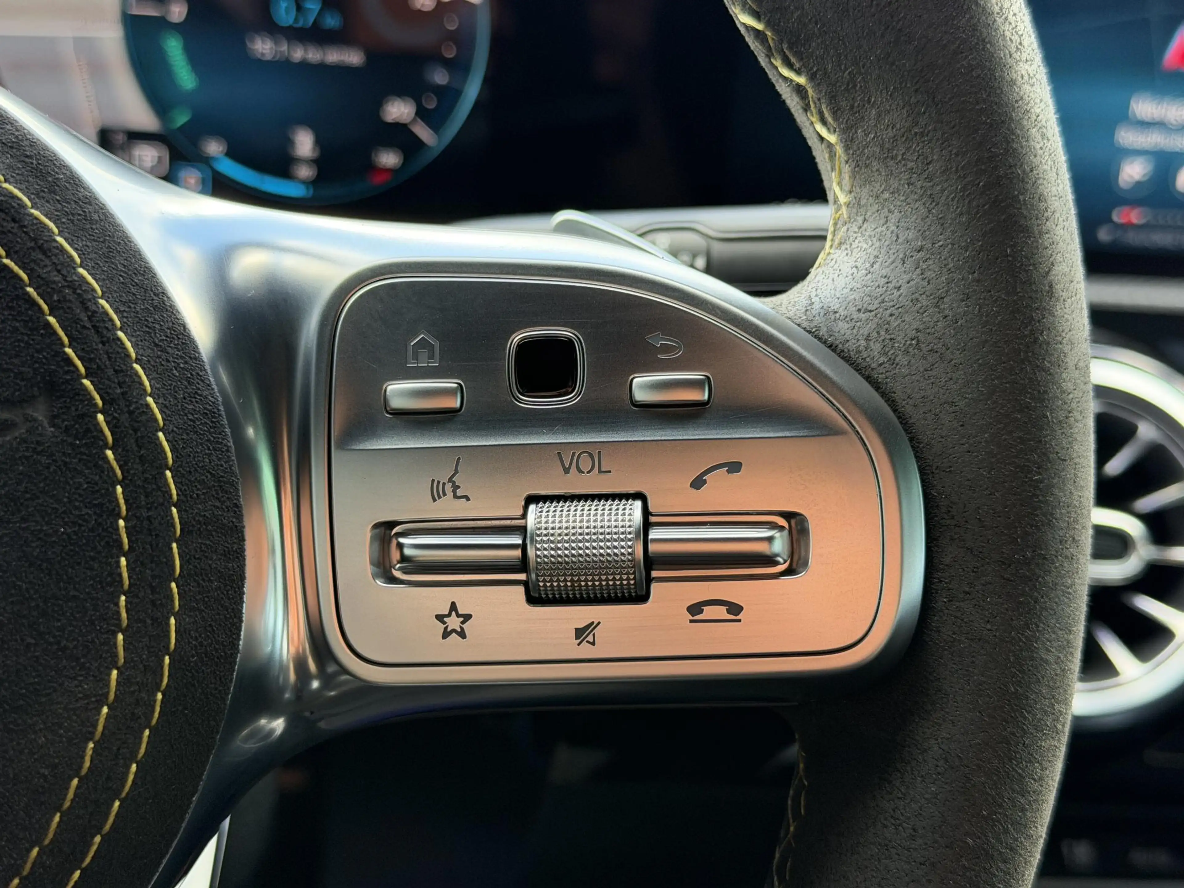 Mercedes-Benz A 200 Launch Edition Premium Plus EDTION ONE AMG | PANOR — photo 17