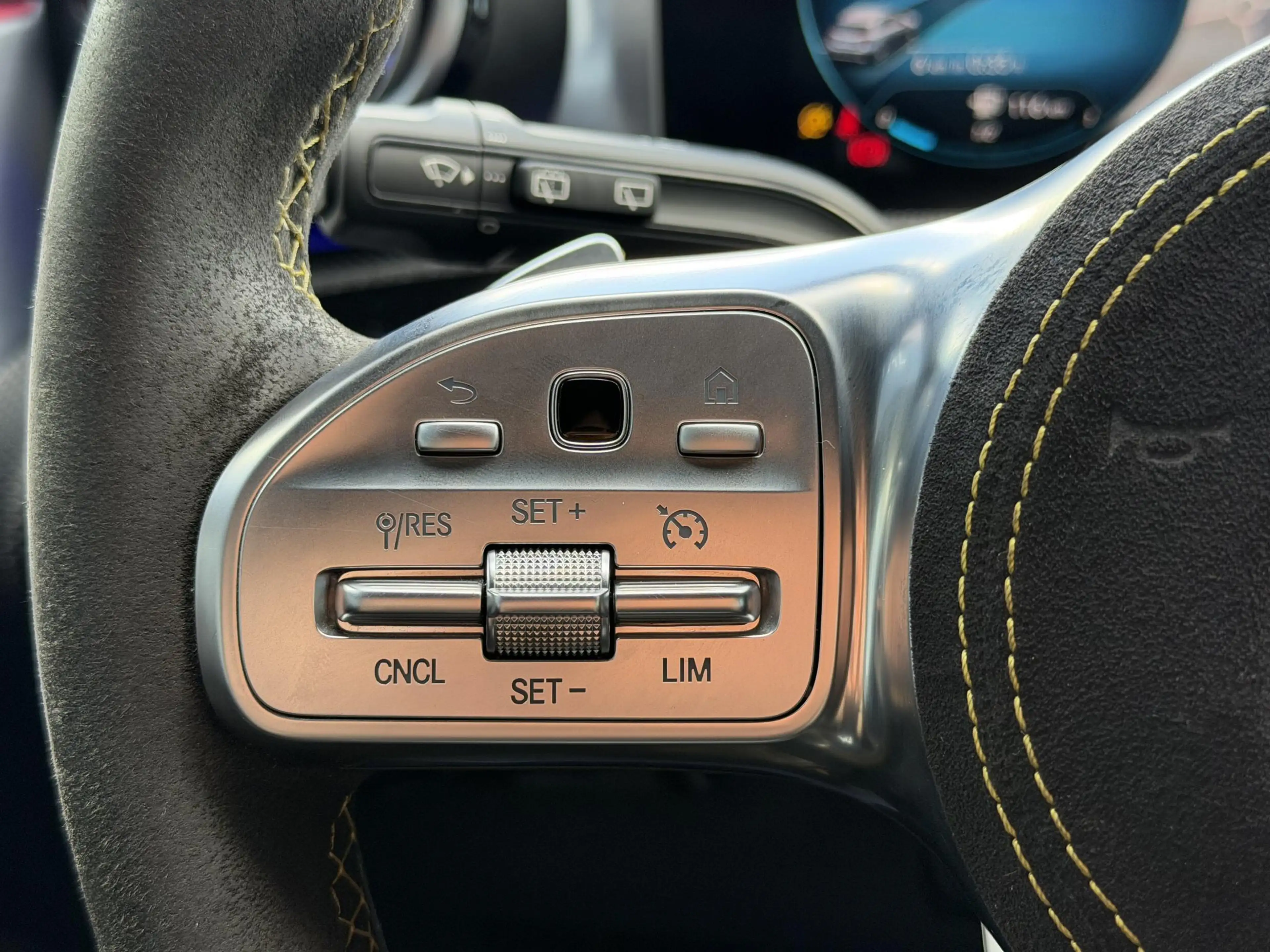 Mercedes-Benz A 200 Launch Edition Premium Plus EDTION ONE AMG | PANOR — photo 18