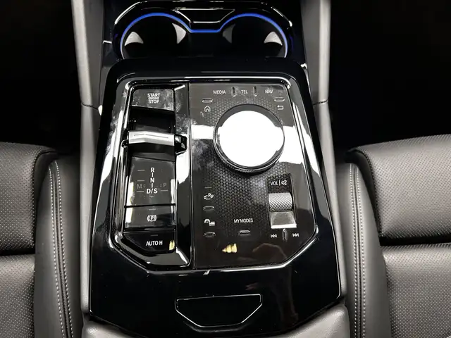 BMW 5 Series view 21