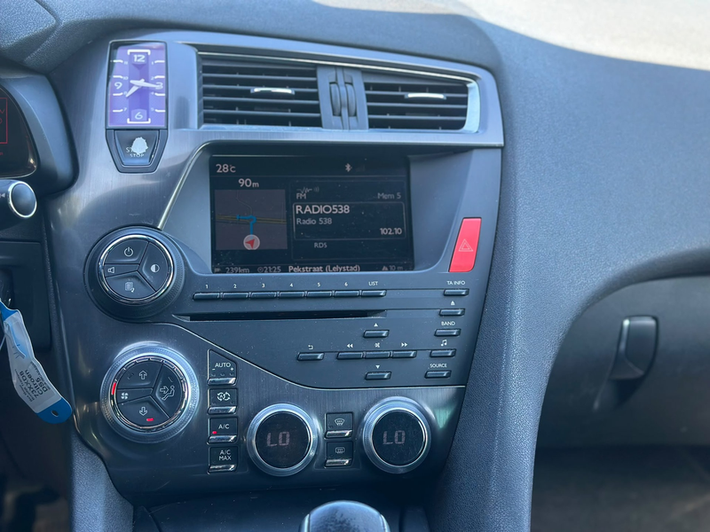 Citroen DS5 1.6 THP So Chic/AUTOMAAT/AIRCO/CRUISE/HALF LEDER/N — photo 15