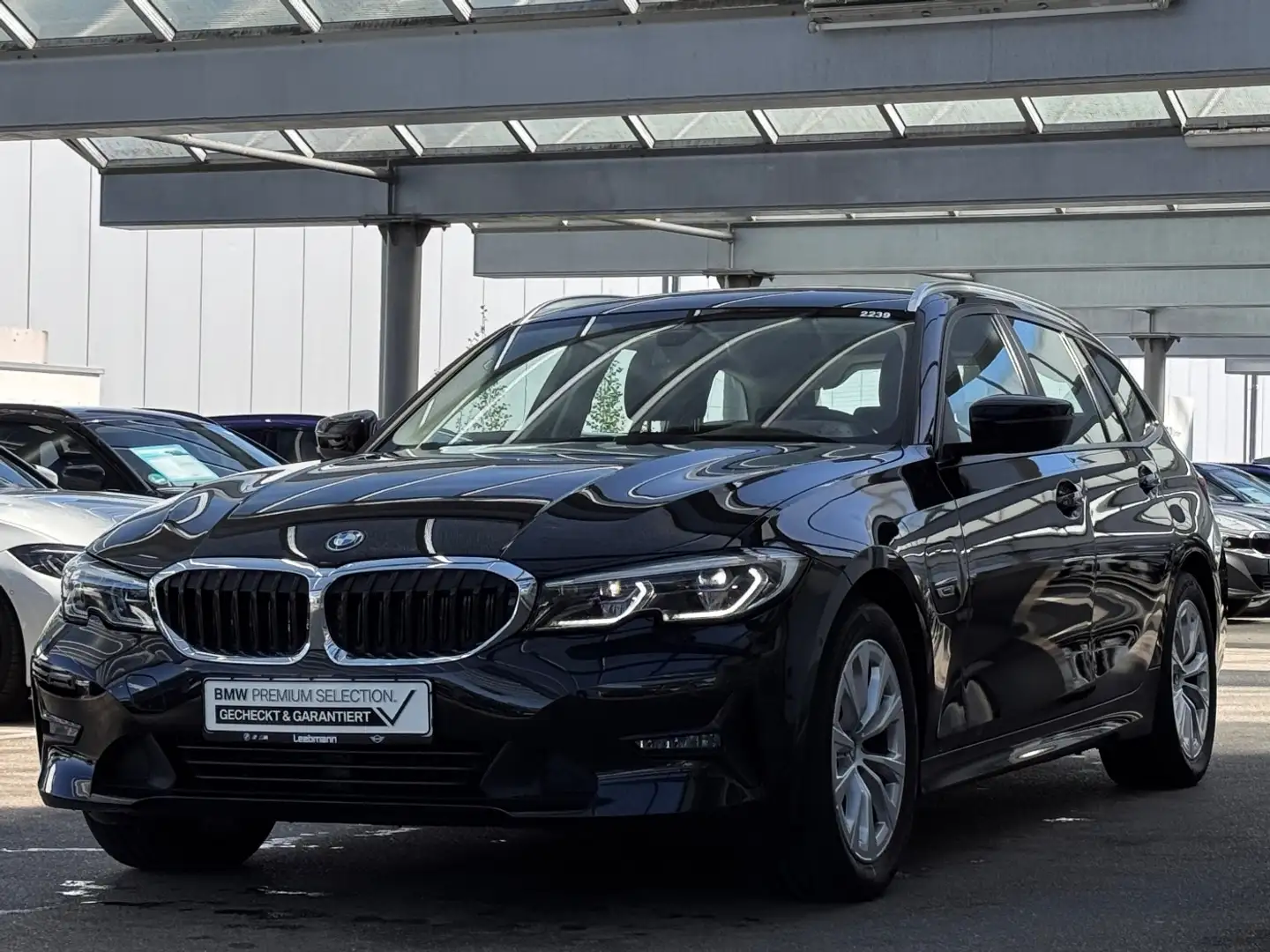 BMW 320 e Touring Adv. AHK/LASER/HUD 2 JAHRE GARANTIE Schwarz - 2