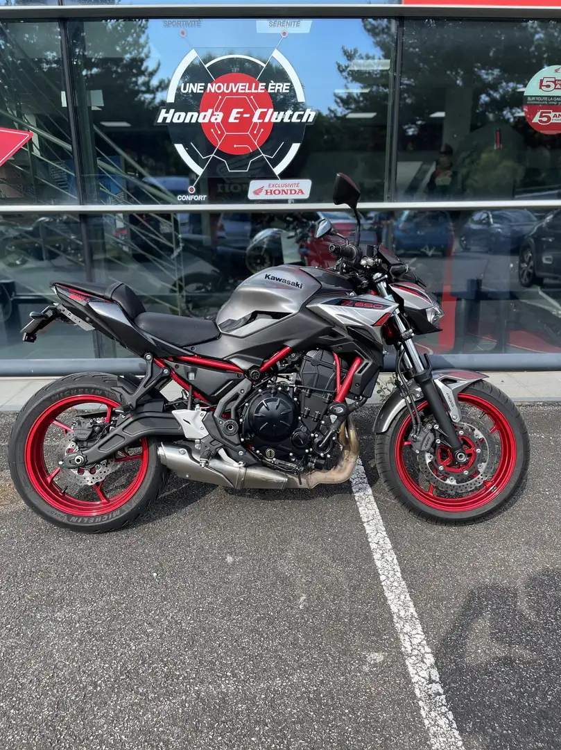 Kawasaki Z 650 Gris - 1