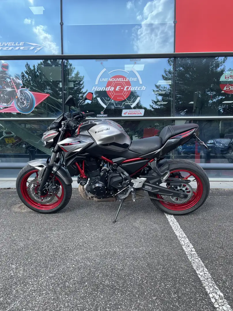 Kawasaki Z 650 Gris - 2