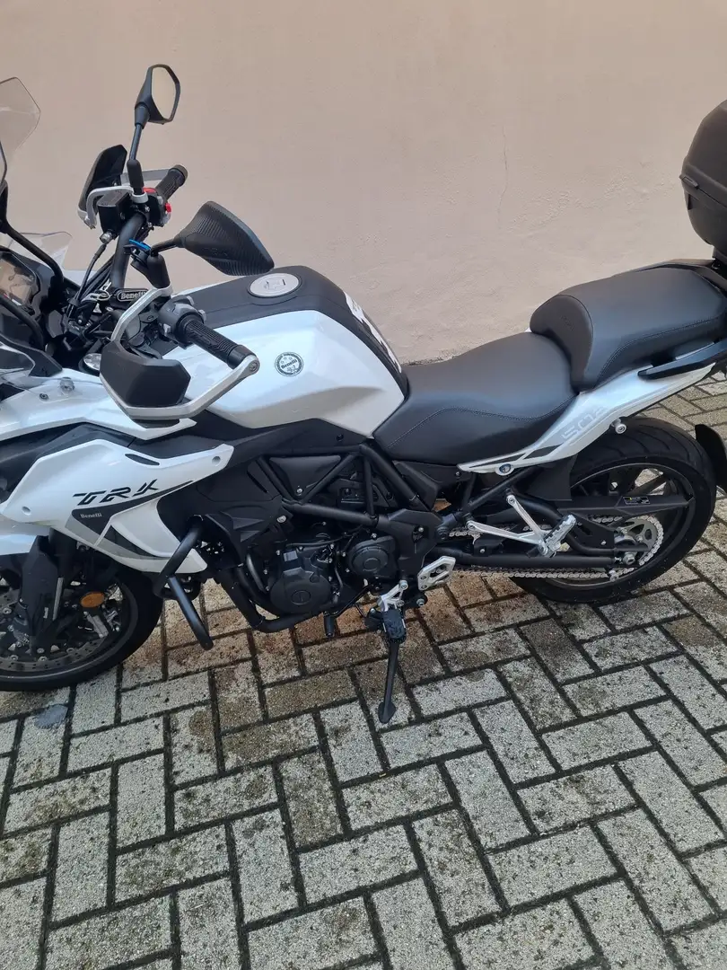 Benelli TRK 502 sport Alb - 1