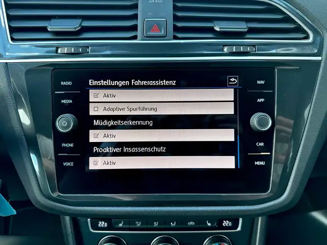 Volkswagen Tiguan view 21