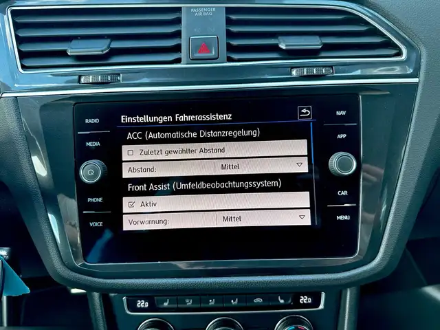 Volkswagen Tiguan view 20