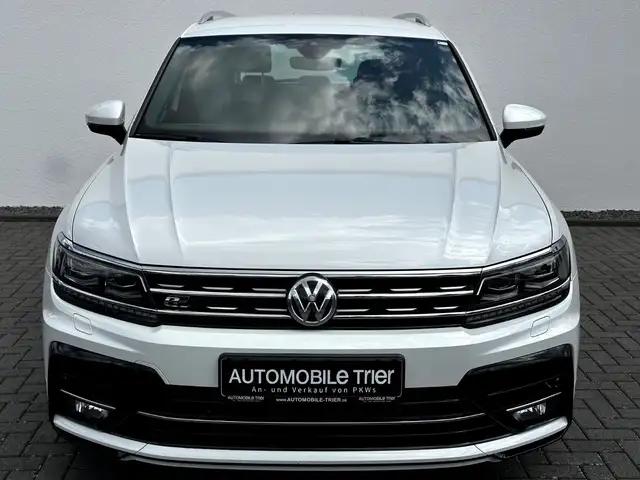 Volkswagen Tiguan view 2