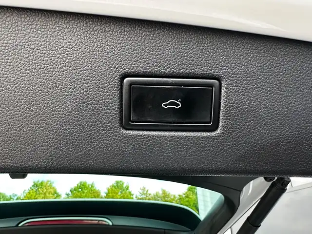 Volkswagen Tiguan view 24