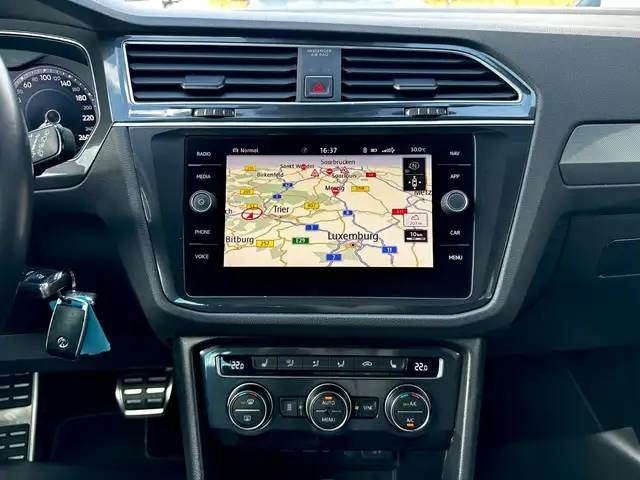 Volkswagen Tiguan view 17