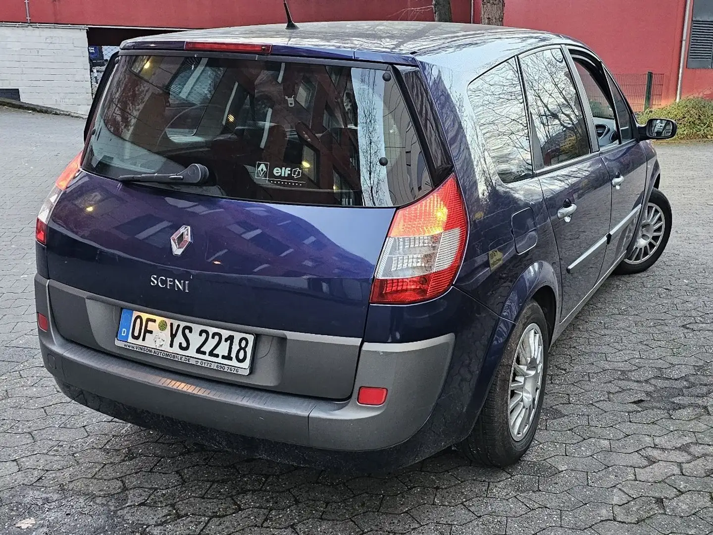 Renault Grand Scenic 1.9 dCi FAP Dynamique Kék - 2