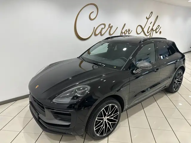 Porsche Macan view 2