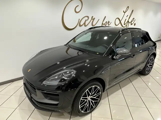 Porsche Macan view 5