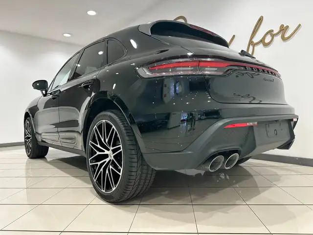 Porsche Macan view 14