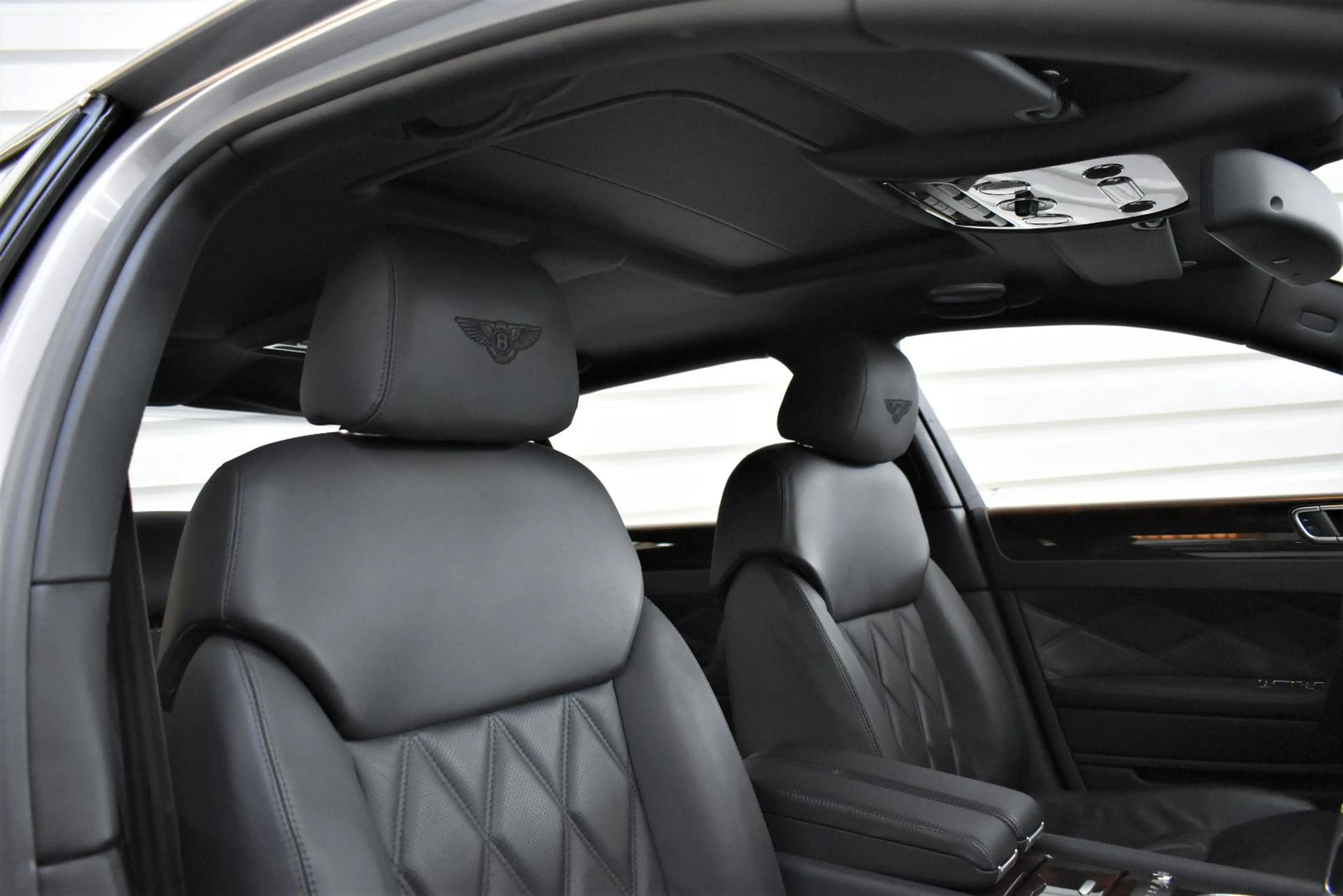 Bentley Flying Spur +Massage+Schiebedach+SHZ — photo 14