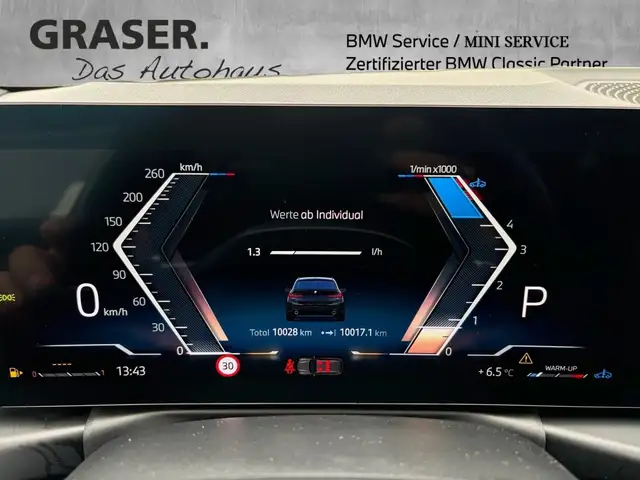 BMW 3 Series view 13