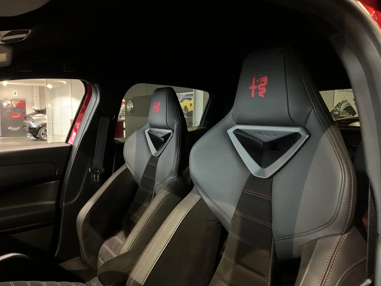 Alfa Romeo Junior 2025 — фото 14