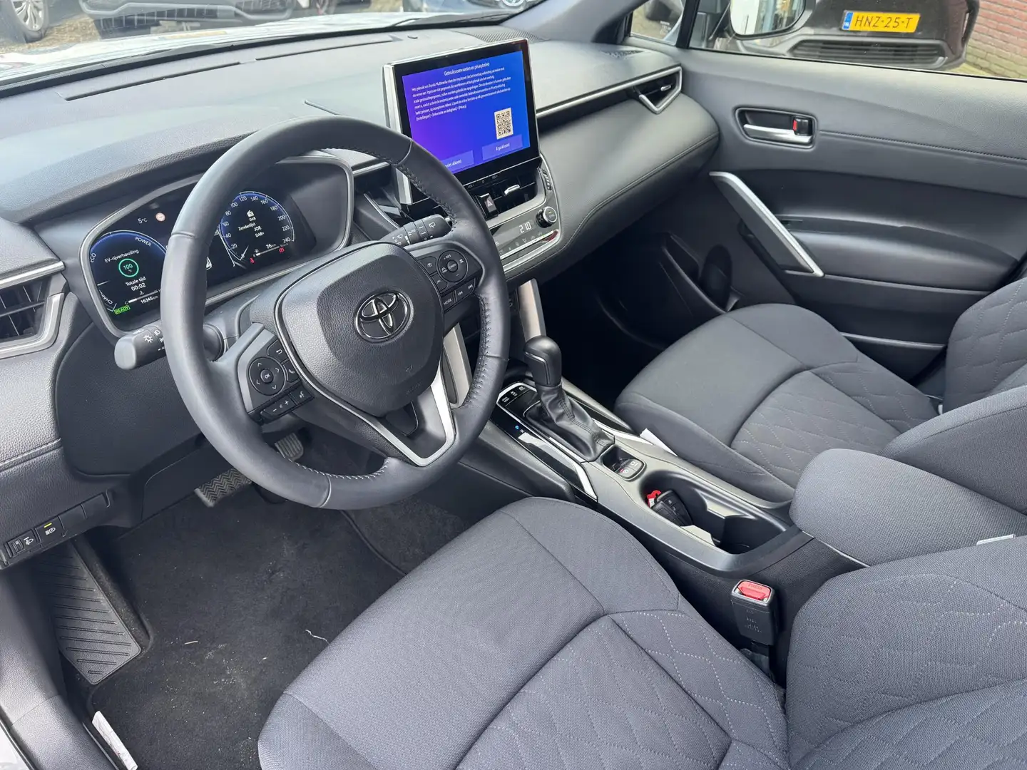 Toyota Corolla Cross Hybrid 140 DYNAMIC KEYLESS 18'' LM-VELGEN EL-ACHTE Grau - 2