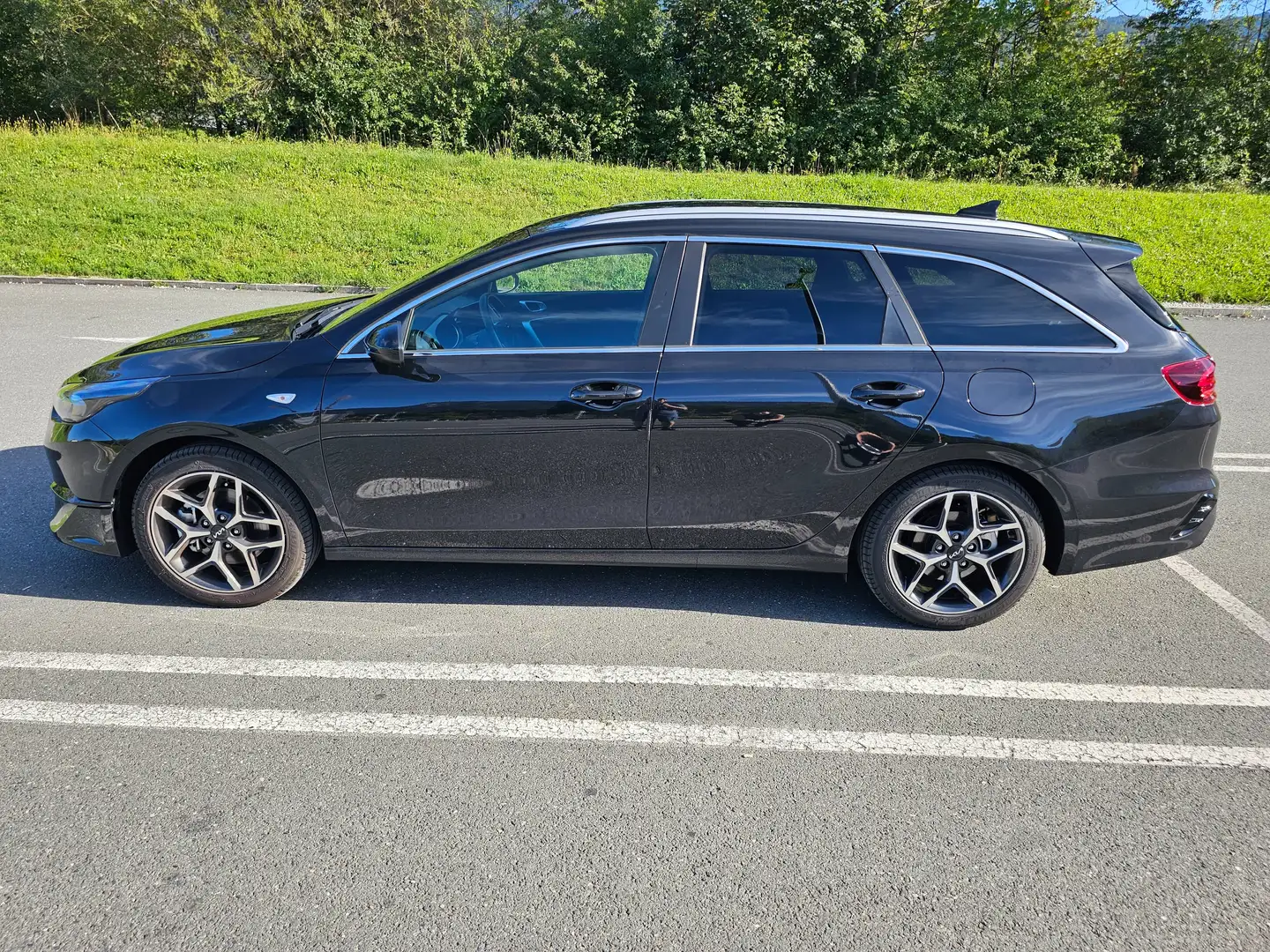 Kia Ceed SW / cee'd SW ceed SW 1,5 TGDI Silber Silber Schwarz - 2
