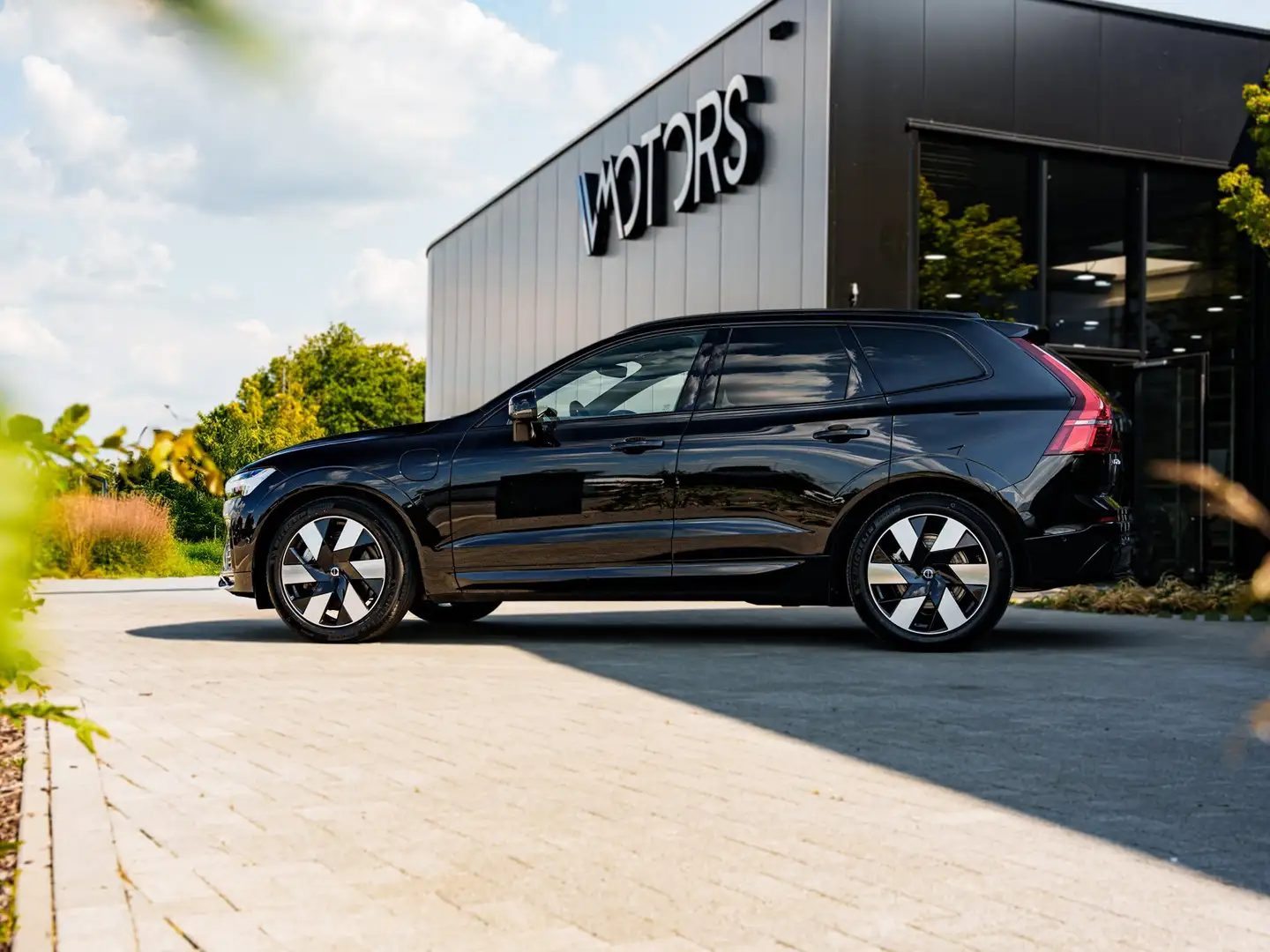 Volvo XC60 XC60 T8 AWD Recharge edition Zwart - 2