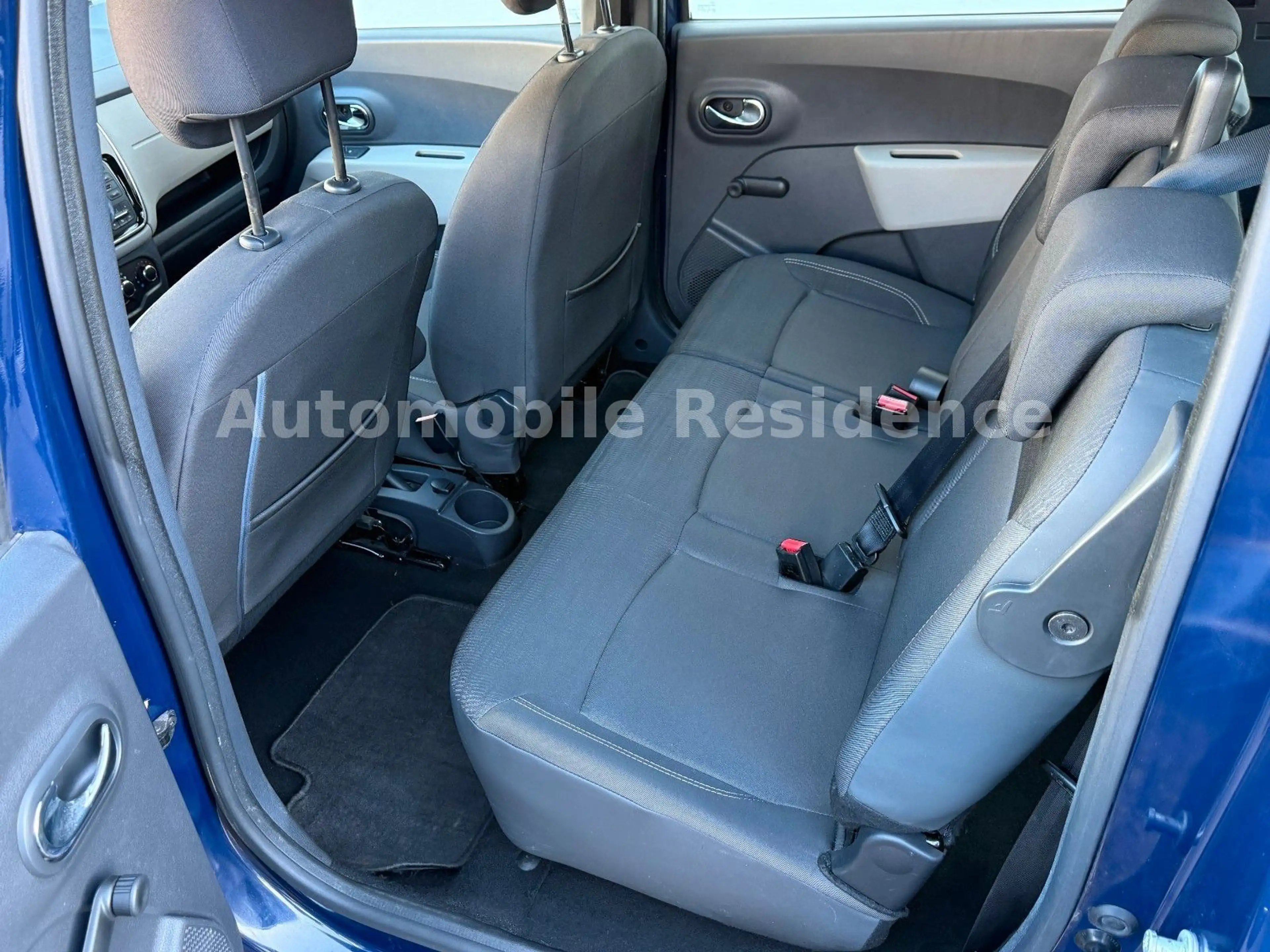 Dacia Lodgy Laureate 1.6*TEMP*KLIMA*AHK*PDC*1HD*TOP*E6 — photo 8