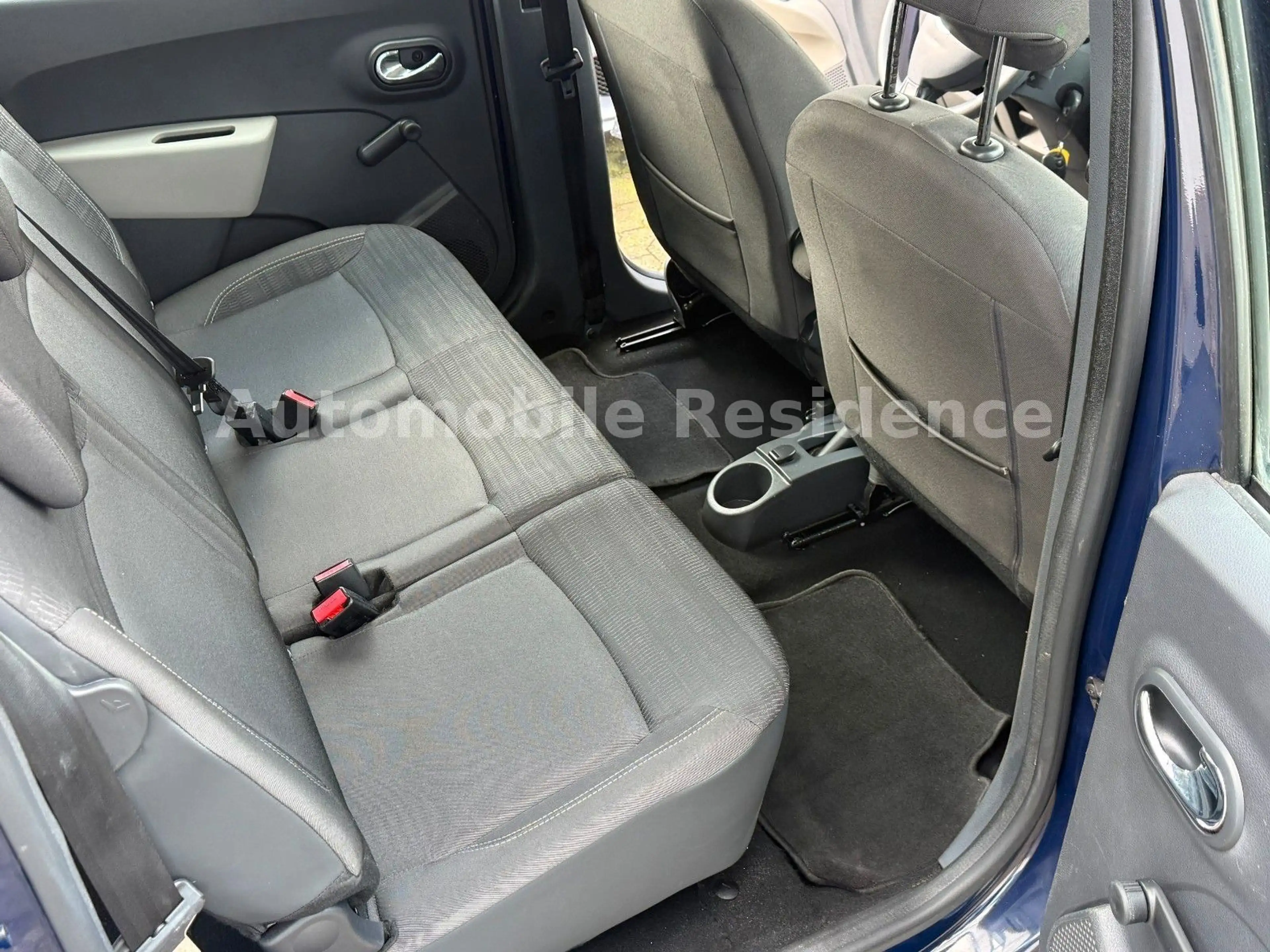 Dacia Lodgy Laureate 1.6*TEMP*KLIMA*AHK*PDC*1HD*TOP*E6 — photo 9