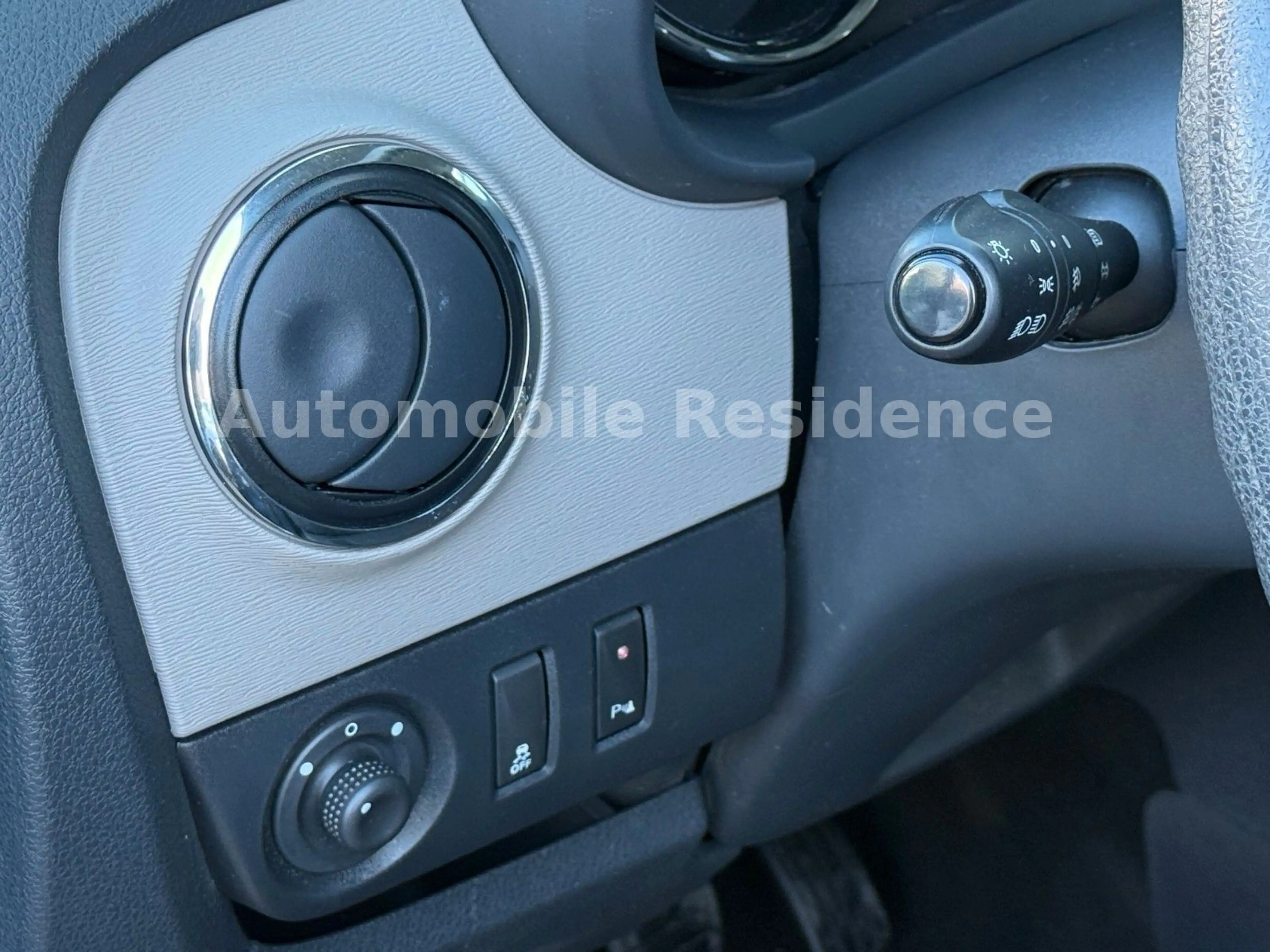 Dacia Lodgy Laureate 1.6*TEMP*KLIMA*AHK*PDC*1HD*TOP*E6 — photo 13