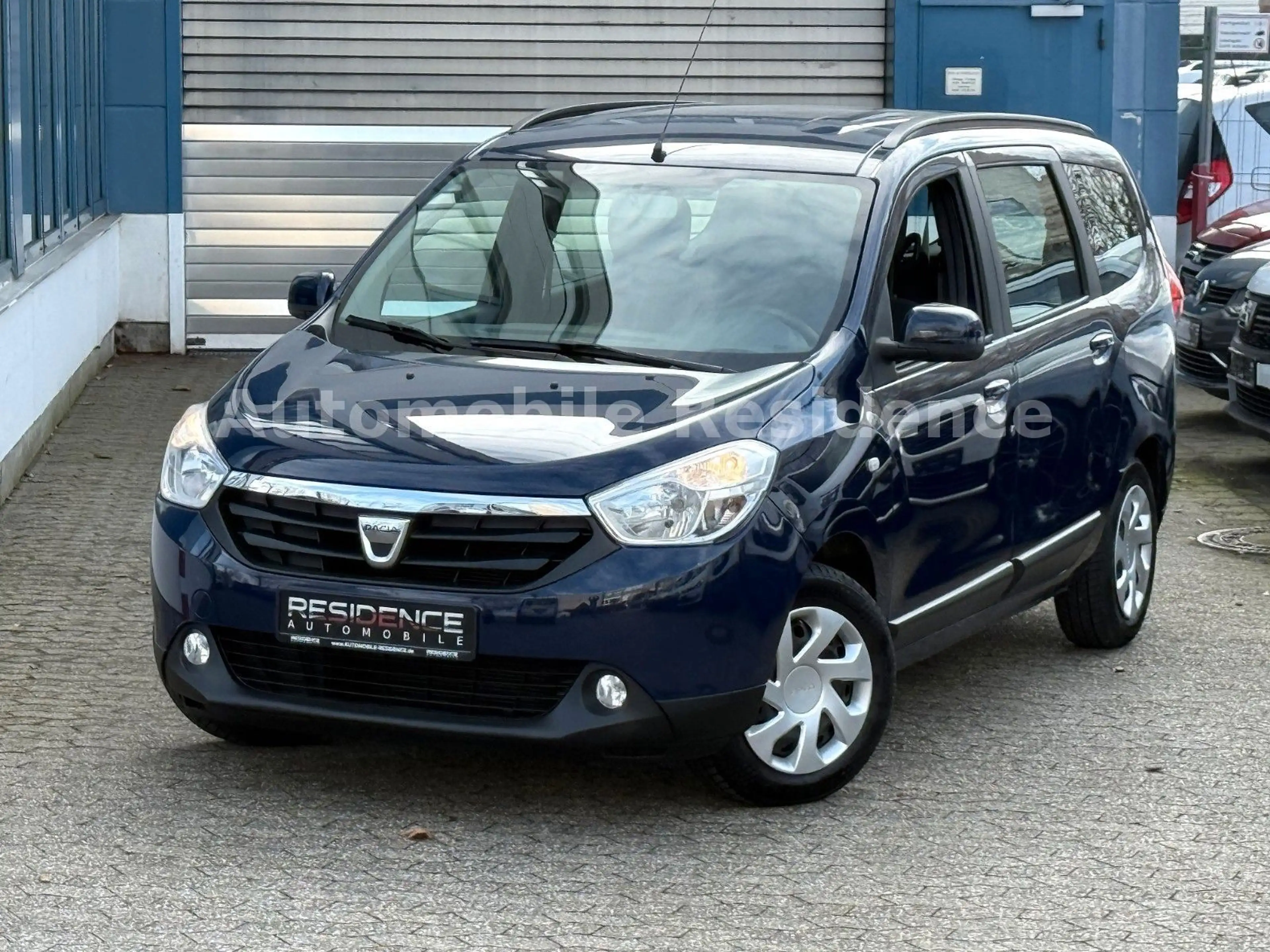 Dacia Lodgy Laureate 1.6*TEMP*KLIMA*AHK*PDC*1HD*TOP*E6 — photo 2