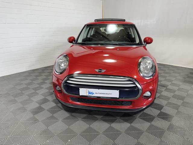 MINI Cooper 1.5 Klima NAVI PANO PDC 100 kW (136 PS), Schalt...