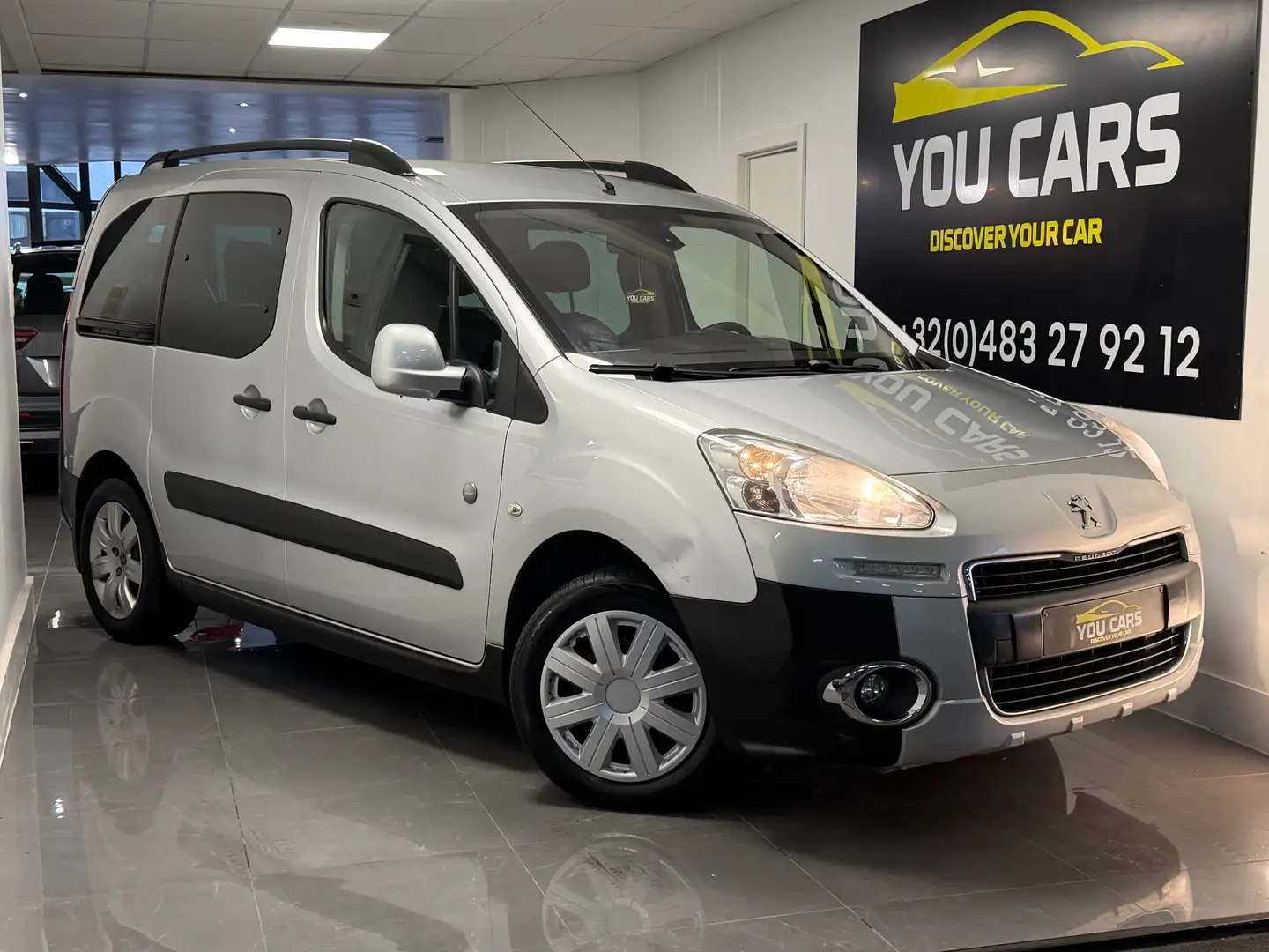 Peugeot Partner Partner Tepee OUTDOOR 1.6 E-HDI Grijs - 1