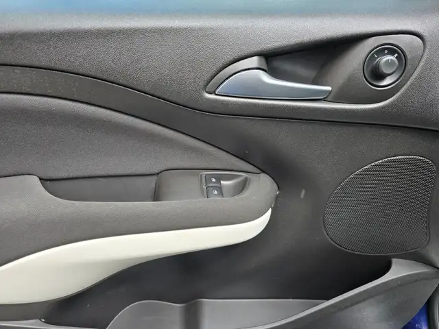 Opel Adam view 11