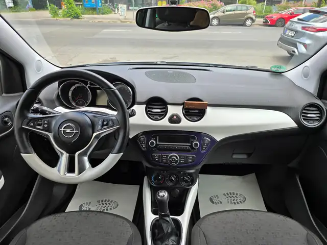 Opel Adam view 5