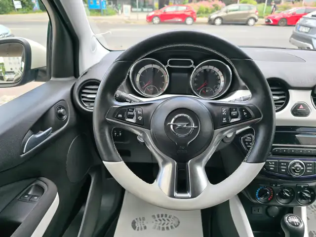 Opel Adam view 13