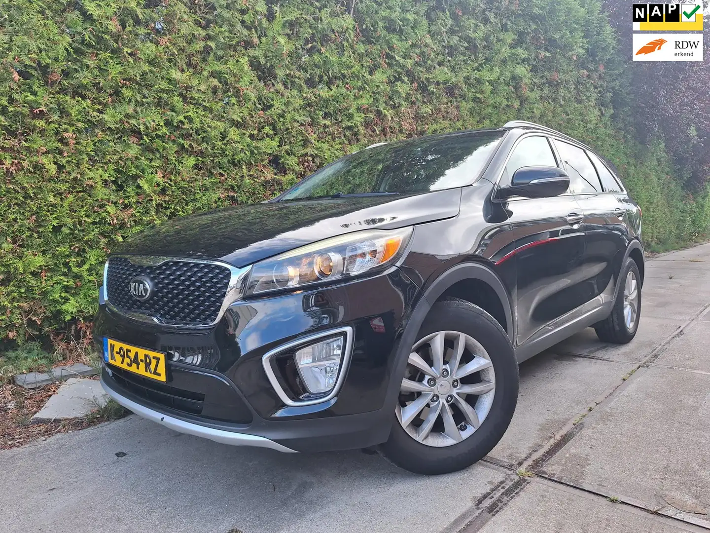 Kia Sorento 2.4 GDi Executive Line 4WD 7p Zwart - 1