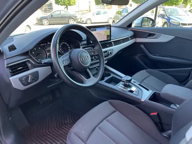 Audi A4 view 15