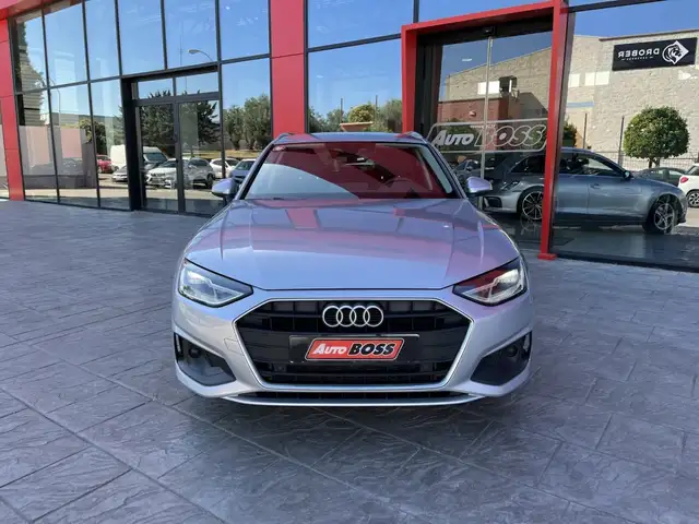Audi A4 view 3