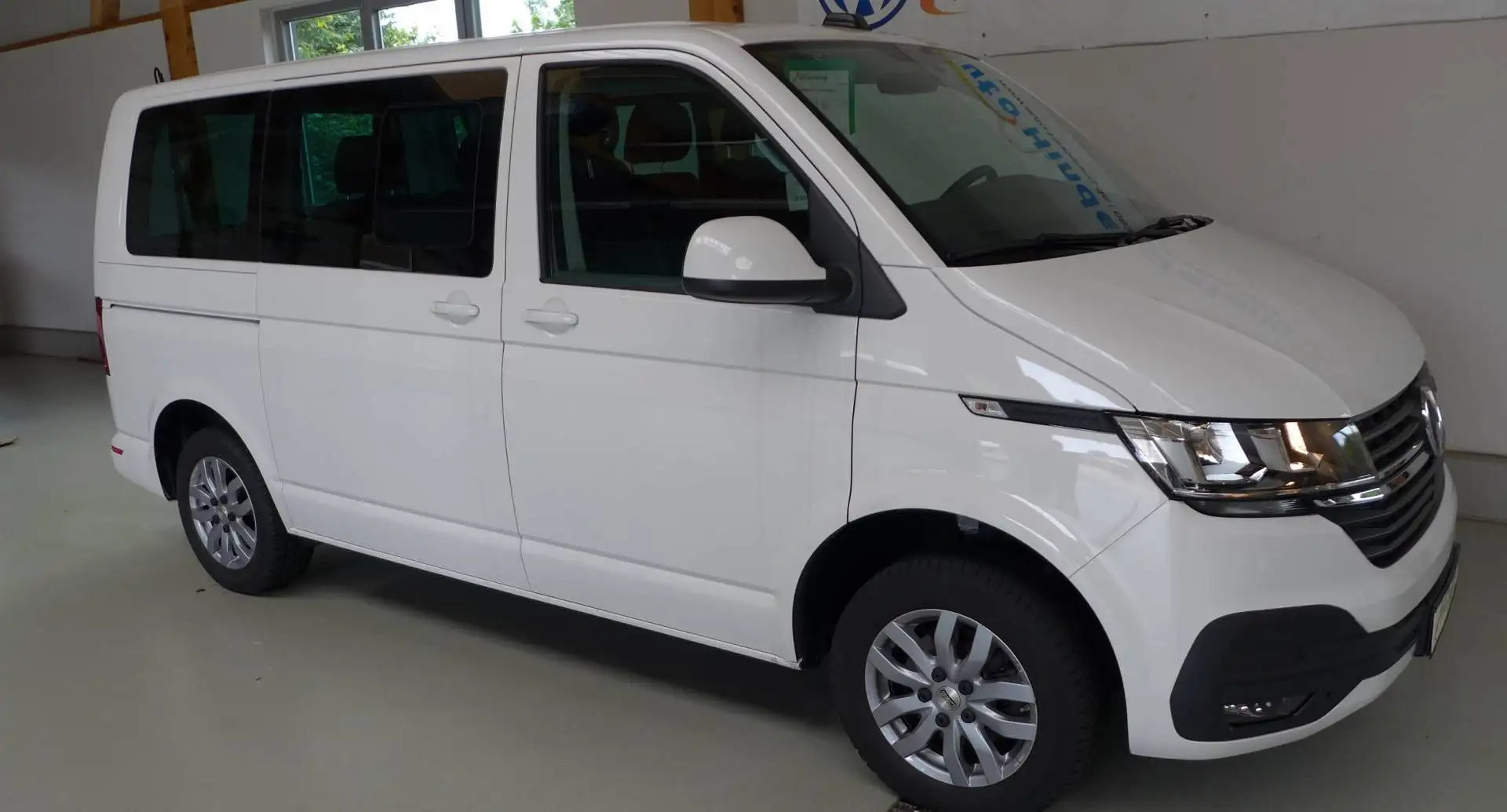 Volkswagen T6.1 TRANSPORTER TDI 2.0 9-Sitzer Weiß - 1
