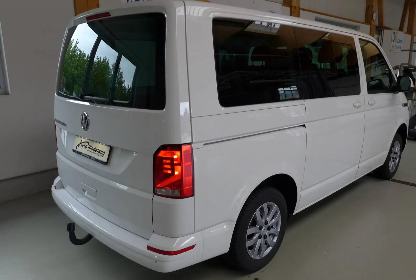 Volkswagen T6.1 TRANSPORTER TDI 2.0 9-Sitzer Weiß - 2