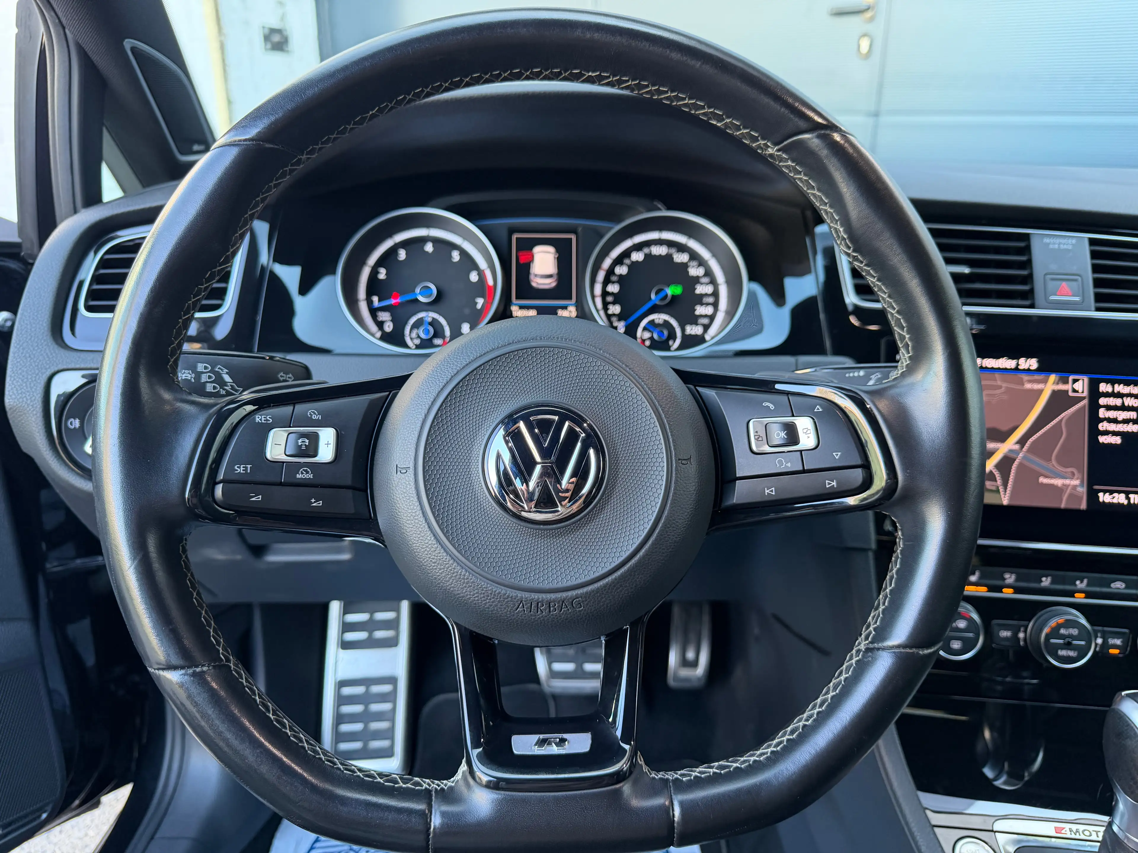Volkswagen Golf R 7.5 R * FACELIFT *ETAT SHOWROOM* CARPLAY* DYNAUDIO — photo 10