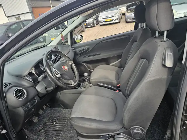 Fiat Punto Evo view 5